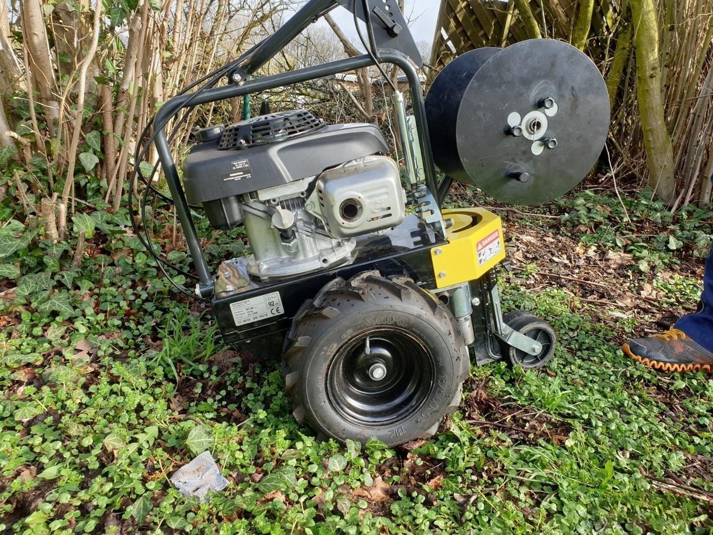 Kabelverlegemaschine für Mähroboter, Drahtverlegemaschine mieten in Os