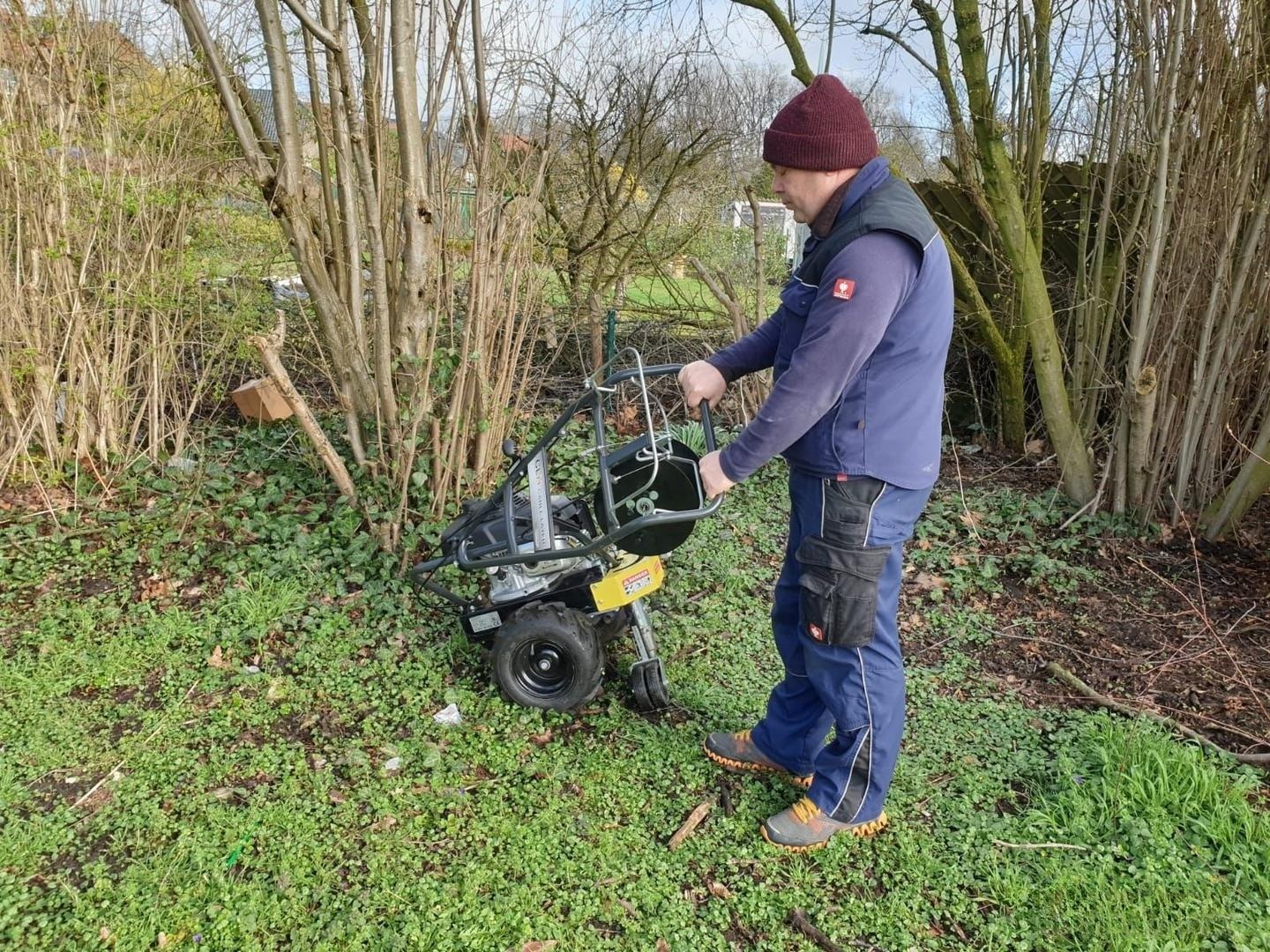 Kabelverlegemaschine für Mähroboter, Drahtverlegemaschine mieten in Os – 2