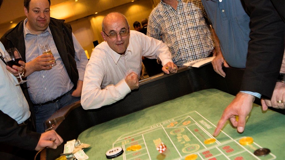 Mobiles Casino: Craps (Spieltisch inkl. Croupier) mieten