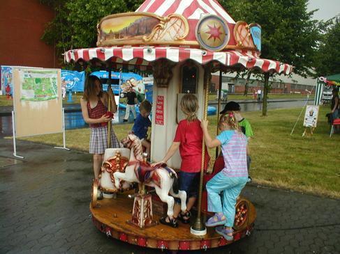 Mini Kinderkarussell Nostalgie Pferdchenkarussell – 4