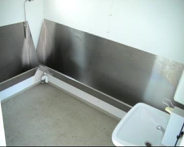 Unser Toilettenwagen mit Fäkalientank – 3