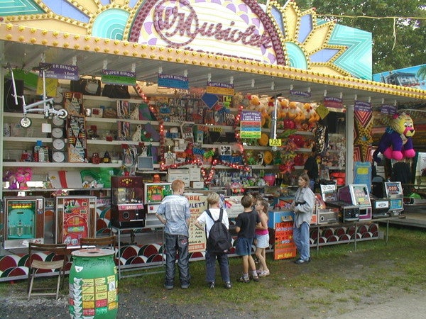 Unsere Verlosung „ Glückstreff „ mit Spielautomaten