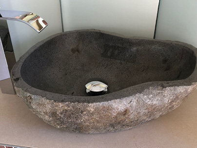 VIP-Toilettenwagen Nobles Stone mieten bei Forster GmbH