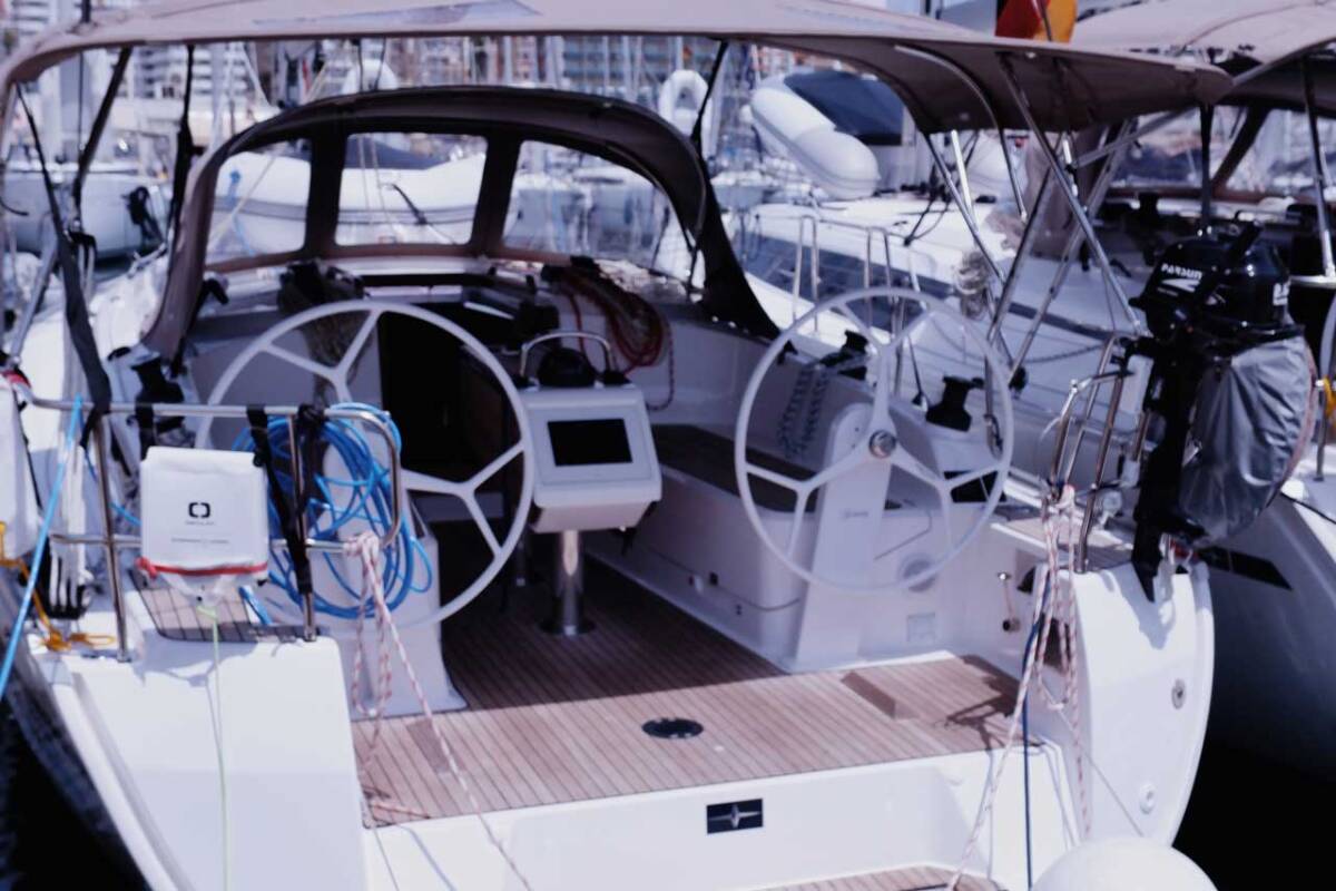 Bavaria Cruiser 37 Paloma mieten bei SUN CHARTER GmbH