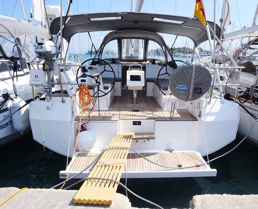 Bavaria C38 Elaia mieten bei SUN CHARTER GmbH
