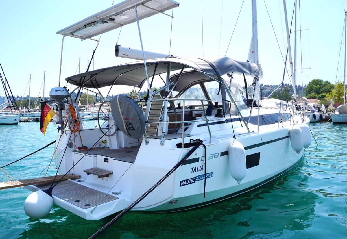 Bavaria C38 Talia mieten bei SUN CHARTER GmbH