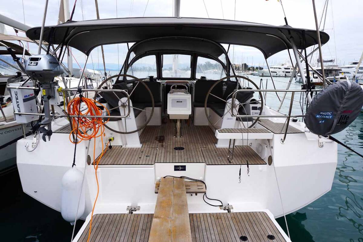 Bavaria C42 Alexis mieten bei SUN CHARTER GmbH