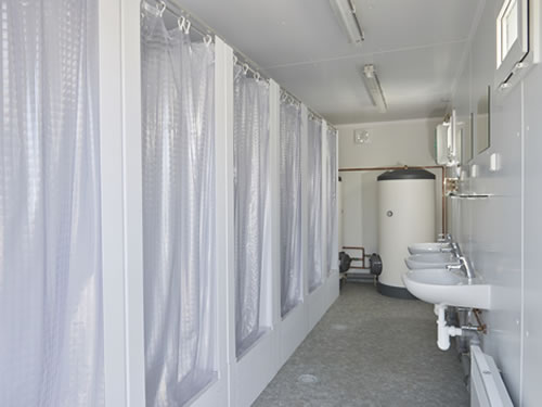 Duschcontainer neuwertig (6 m, 6 Duschen) mieten