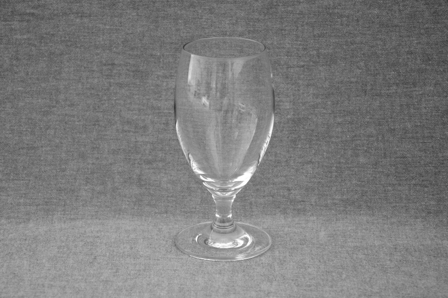 Wasserglas mieten bei Helmuths Party Welt