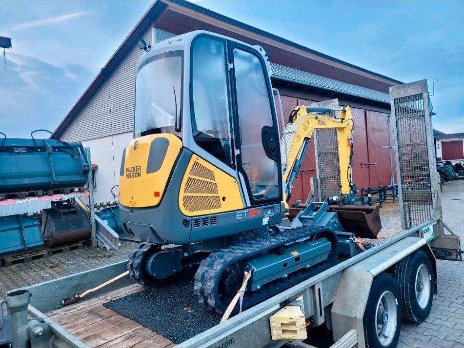 Minibagger 2,4t Wacker Neuson ET24 Baumaschine mieten in Freystadt – 2