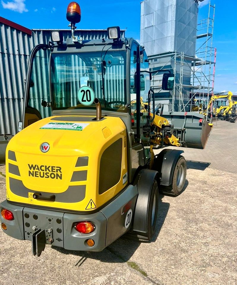 Radlader WL32 3,2 t Baumaschine Wacker Neuson mieten in Freystadt – 4