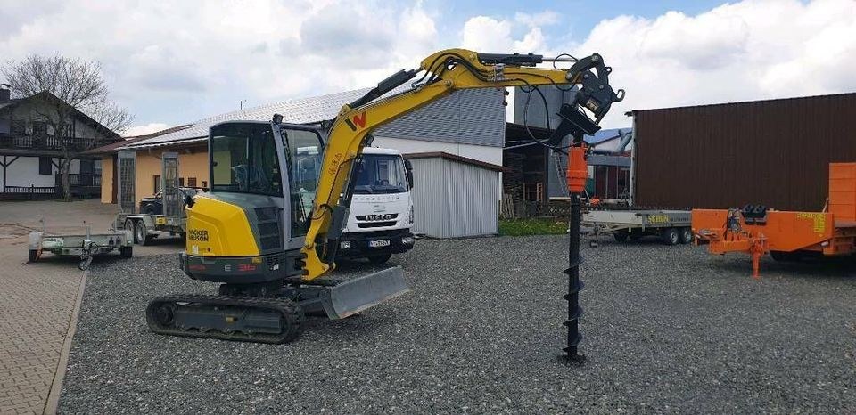 Minibagger ET35 Wacker Neuson m Erdbohrer mieten in Freystadt