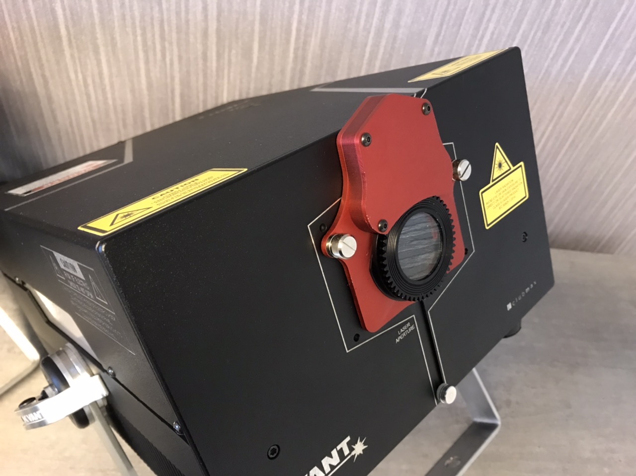 Kvant Club Max 10 mit Micro Wheel mieten bei LTT Eventtechnik, Inhaber Sven Zarske