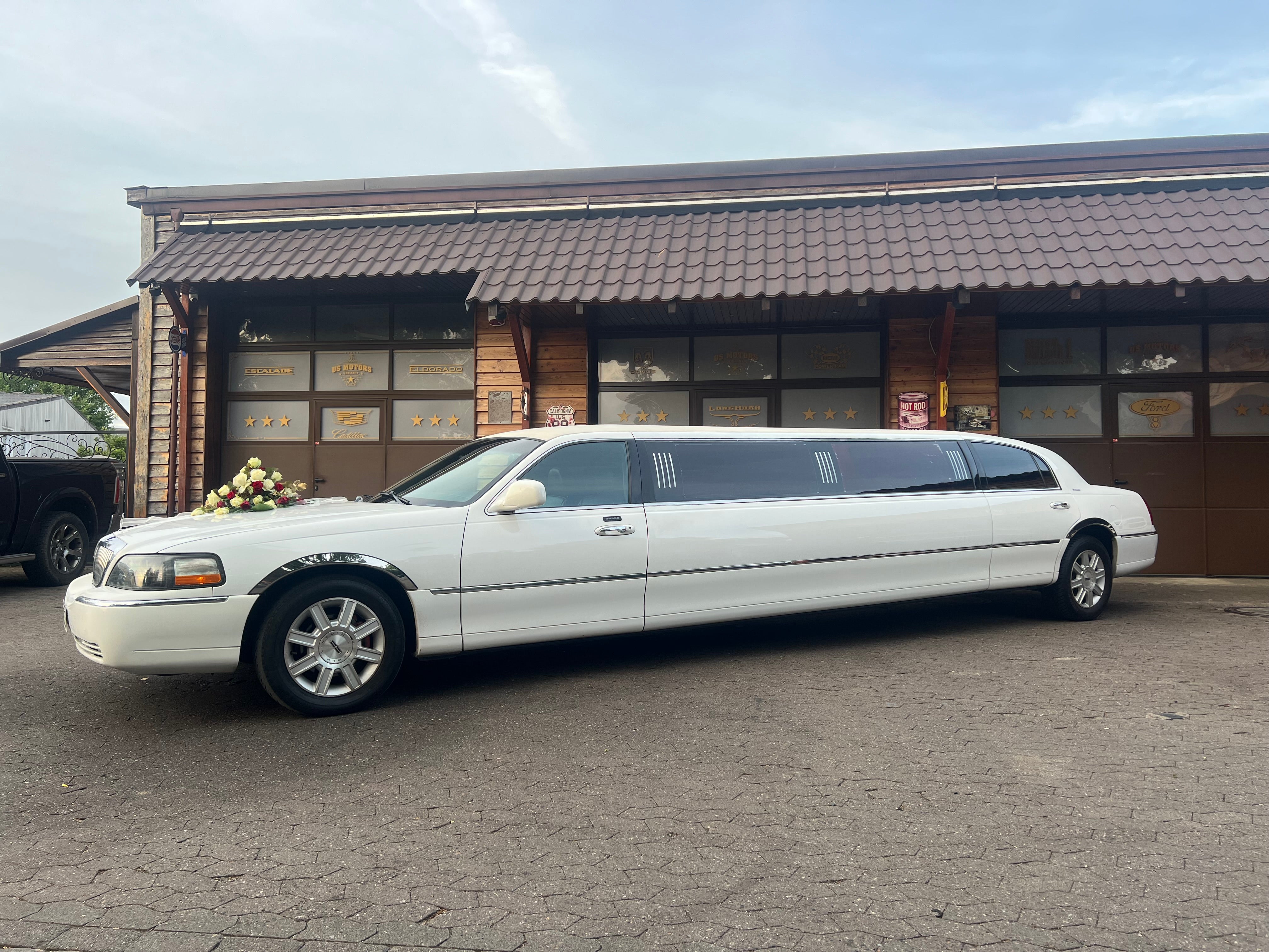 Lincoln Limousine All inklusive für 3 Stunden – 2