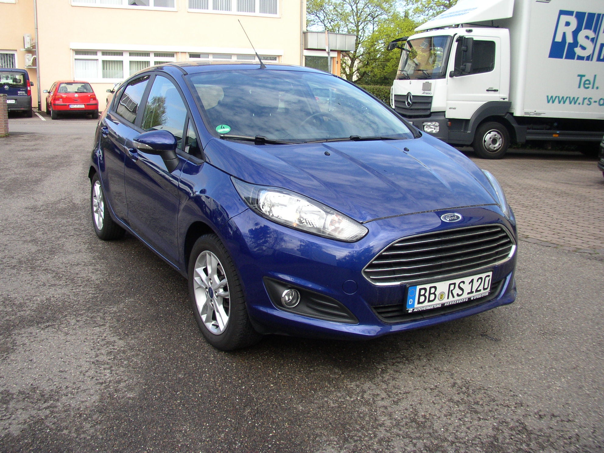 PKW Ford Fiesta 4 türig
