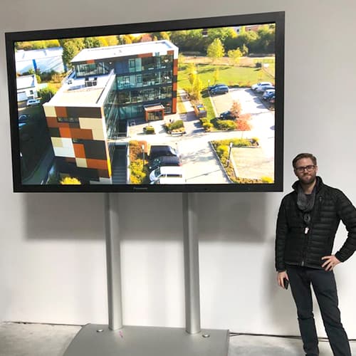 103 Zoll Plasma TV mieten bei Bocatec Sales & Rent