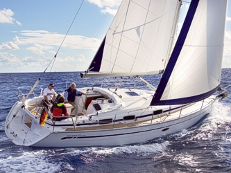 Bavaria 37 cruiser ab Heiligenhafen-Grossenbrode mieten bei MOLA Yachting