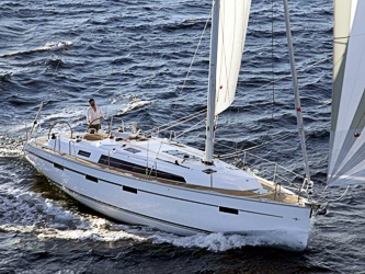 Bavaria Cruiser 41 ab Stockholm mieten bei MOLA Yachting