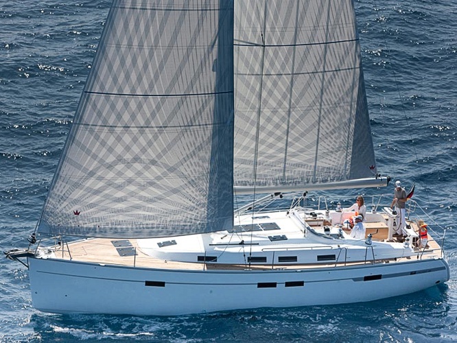 Bavaria Cruiser 45 ab Flensburg mieten bei MOLA Yachting