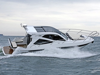 Motoryacht Galeon 350 Htc ab Rostock mieten bei MOLA Yachting
