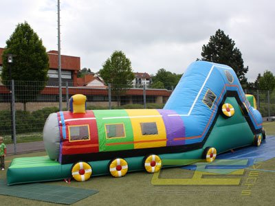 Hüpfburg Krabbel Lokomotive mieten bei Oppermann Events
