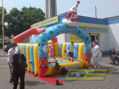 Hüpfburg Clown mieten bei Oppermann Events