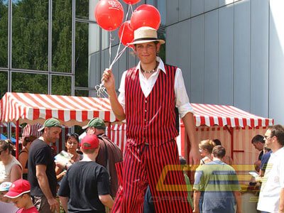 Stelzenläufer mieten bei Oppermann Events