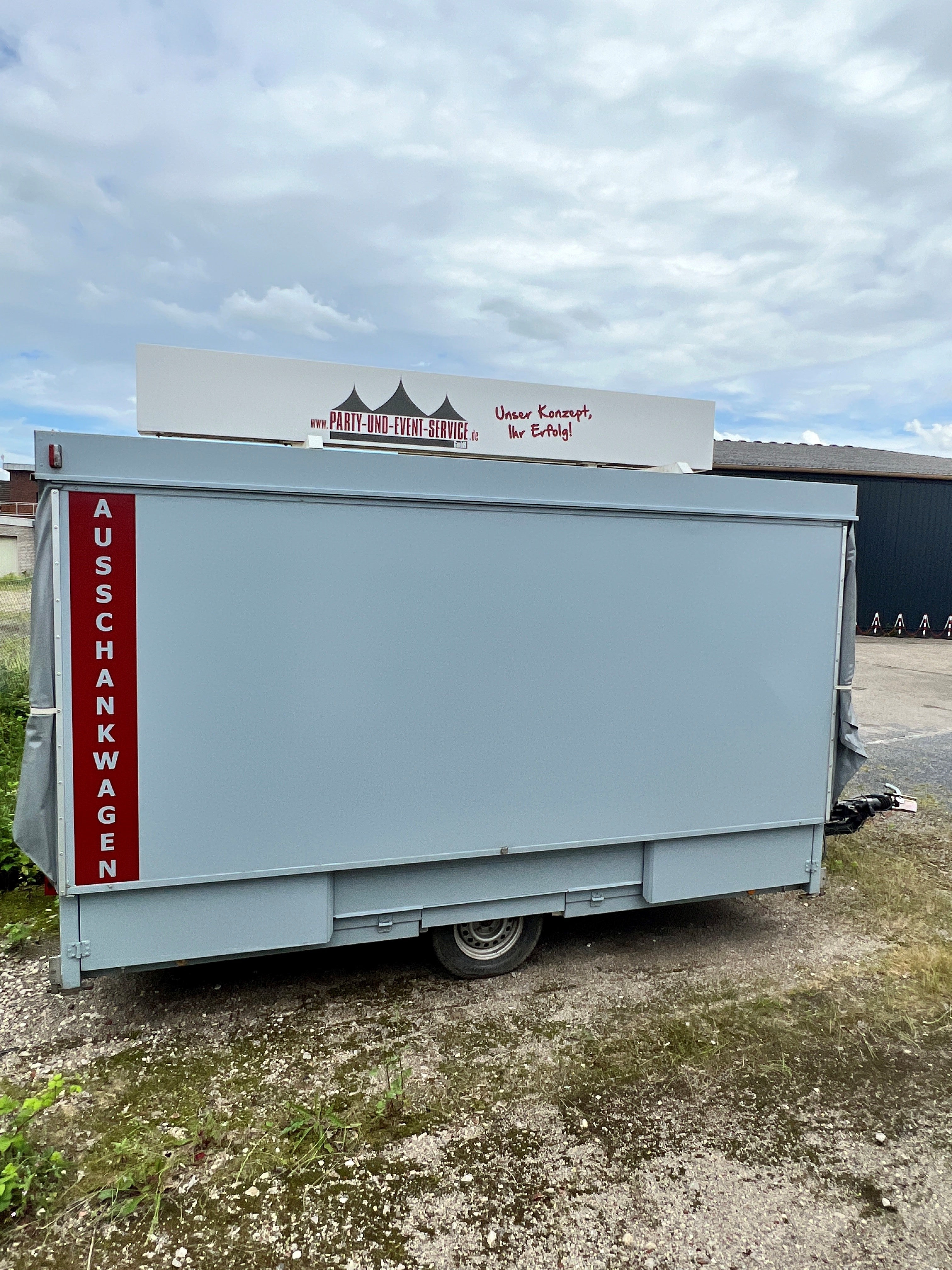 Ausschankwagen Bierwagen ZAPFANLAGE 4-leitige Bieranlage