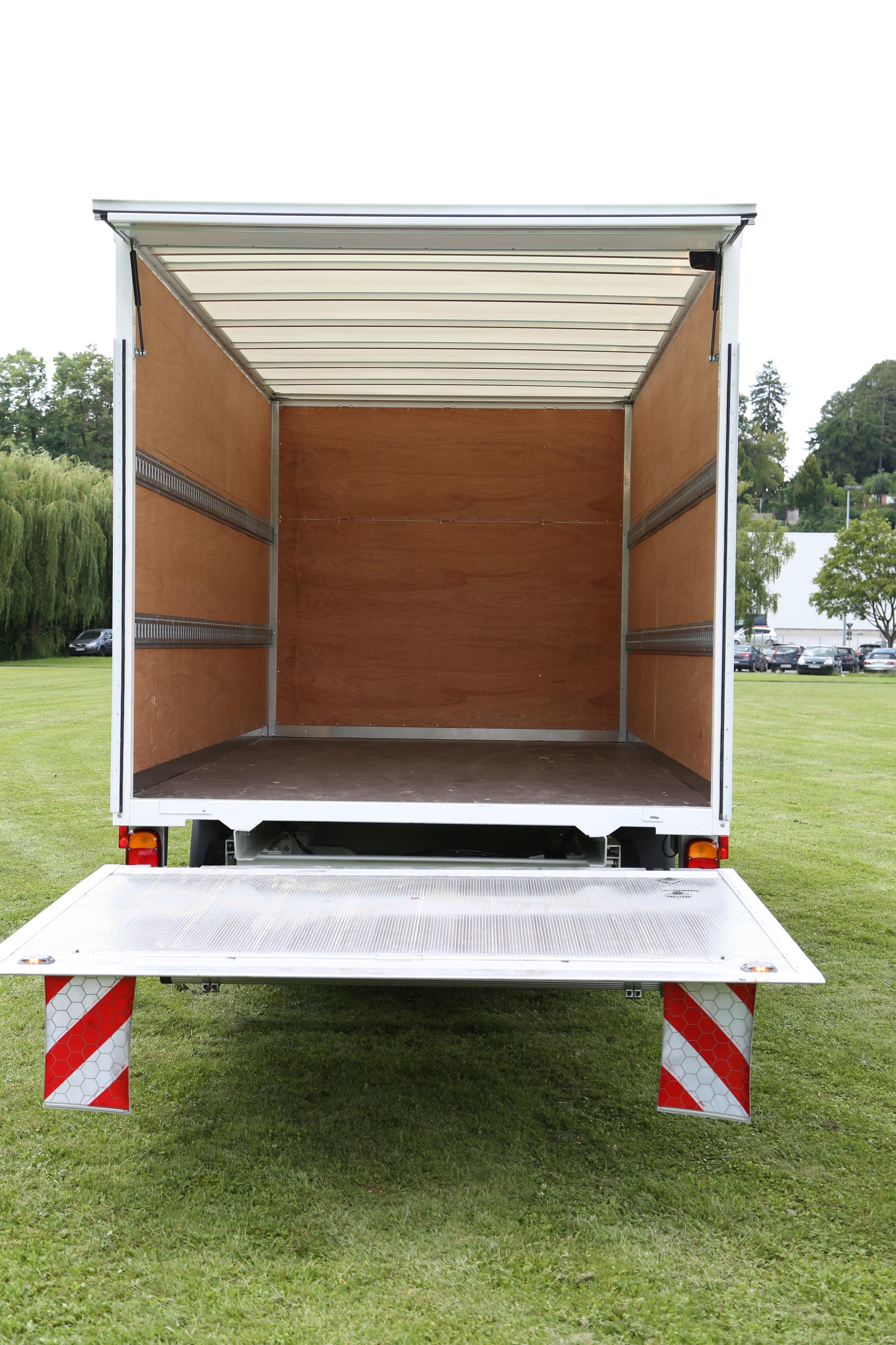 3,5to Koffer Transporter mit und ohne Hebebühne – 2