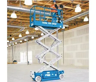 Genie GS2632 mieten bei HELGE KÜHL Arbeitsbühnen