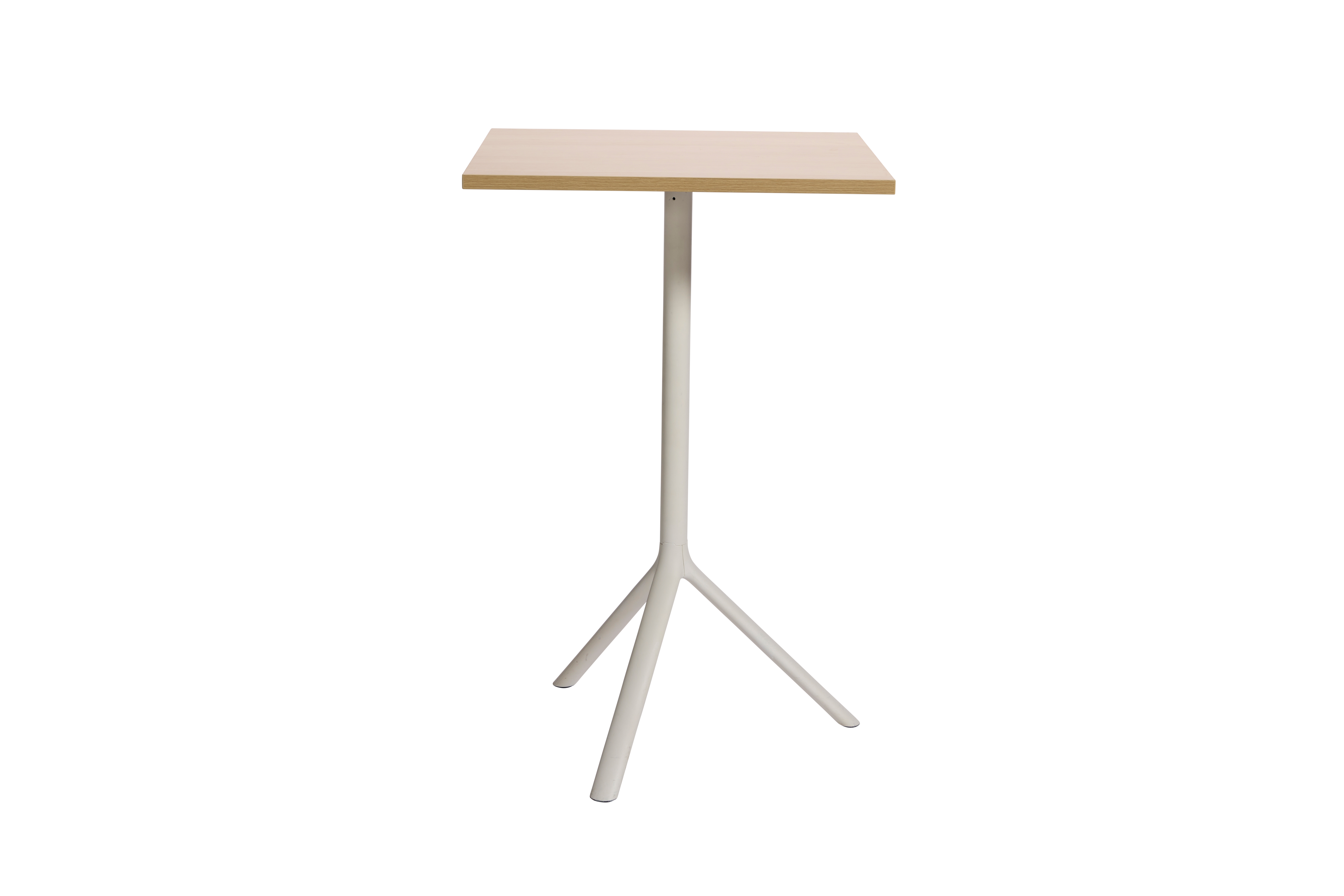 MIURA TABLE 110 WEISS 70x70 - Eiche mieten bei JMT Deutschland GmbH