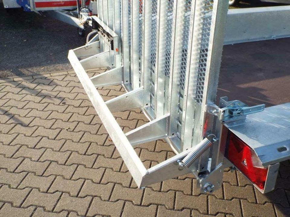 Baumaschinentransporter Baggertransporter mieten in Hilden – 2