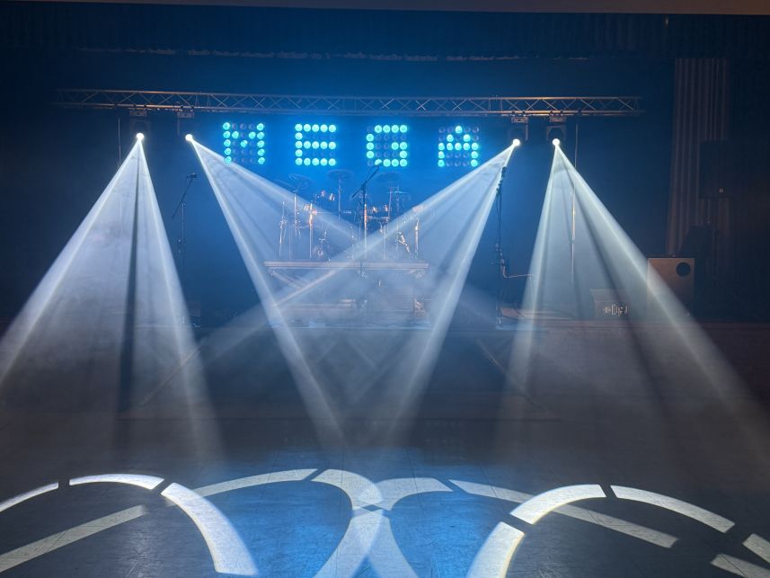 Lichtanlage „Pro 2“ mieten bei LSD Ton- & Lichtverleih (vertreten durch M. Diamantidis; 'lt