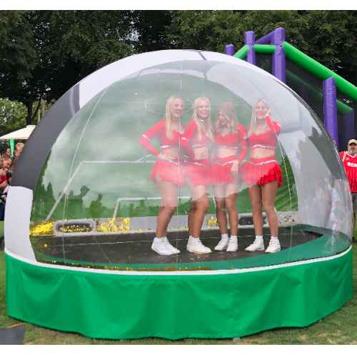 Begehbare Fußball-Kugel für Foto Promotion mieten bei Crypton Event GmbH (GF Jörg Cziesla)