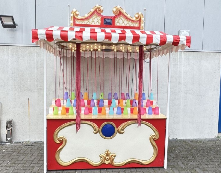 Nostalgiestand “ Fäden ziehen „ mieten bei Crypton Event GmbH (GF Jörg Cziesla)