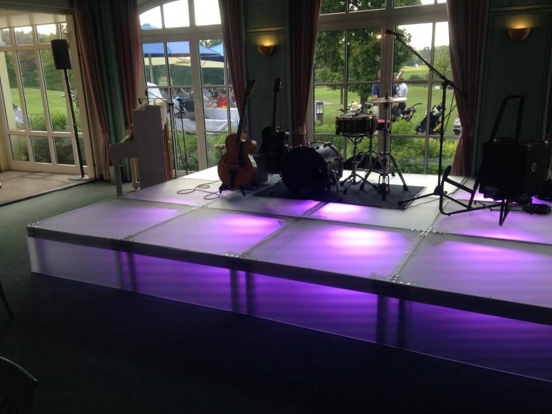 Bühne Plexiglas mieten bei clangwelt eventservice, Inhaber Christian Lang