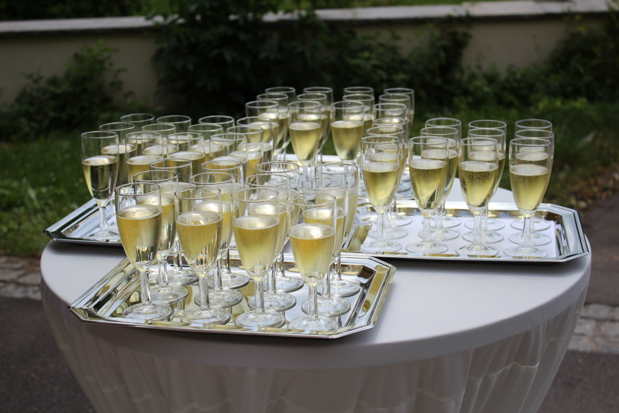 Sektglas Preis pro Einsatztag mieten bei Lassner Catering & Eventausstatter, Ian Townsend