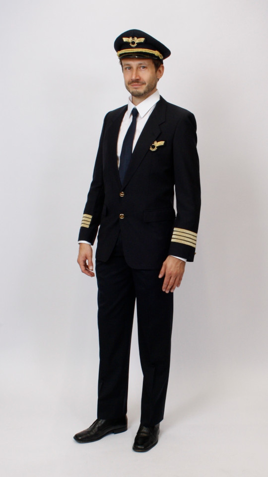 Kapitän Uniform – Dunkelblau (Jacke und Schirmmütze) mieten