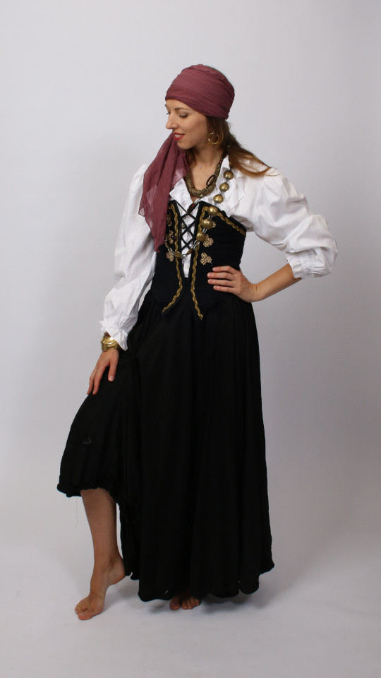 Piratin Outfit – Schwarz-Samt (Rock, Mieder und Tuch) mieten