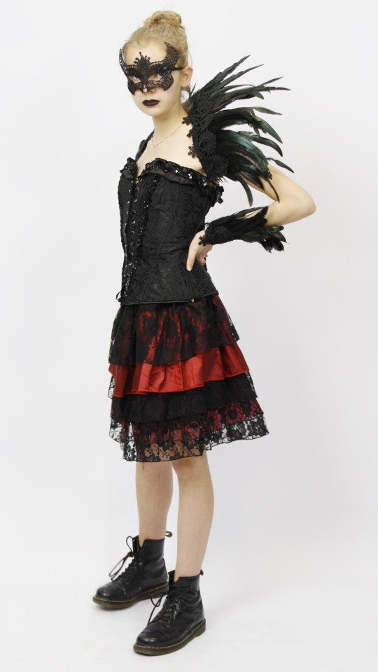 Halloween Outfit – Damen – Schwarz-Rot (Corsage, Rock und Federn) mieten