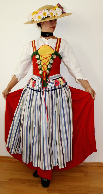 Schweizer – Nidwaldener Tracht – Damen (Mieder, Rock, Bluse, Schürze und Hut) mieten