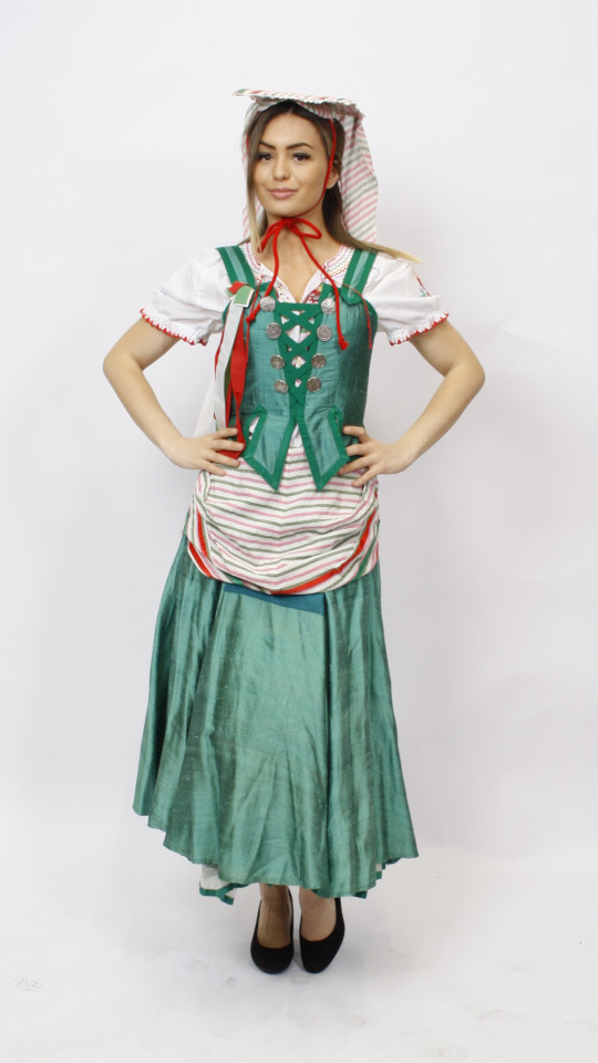 Ungarin Tracht (Mieder, Rock, Bluse und Haube) mieten