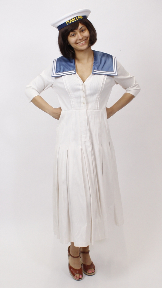 Matrose Outfit – Dame (Kleid, Kappe und Ohrringe) mieten