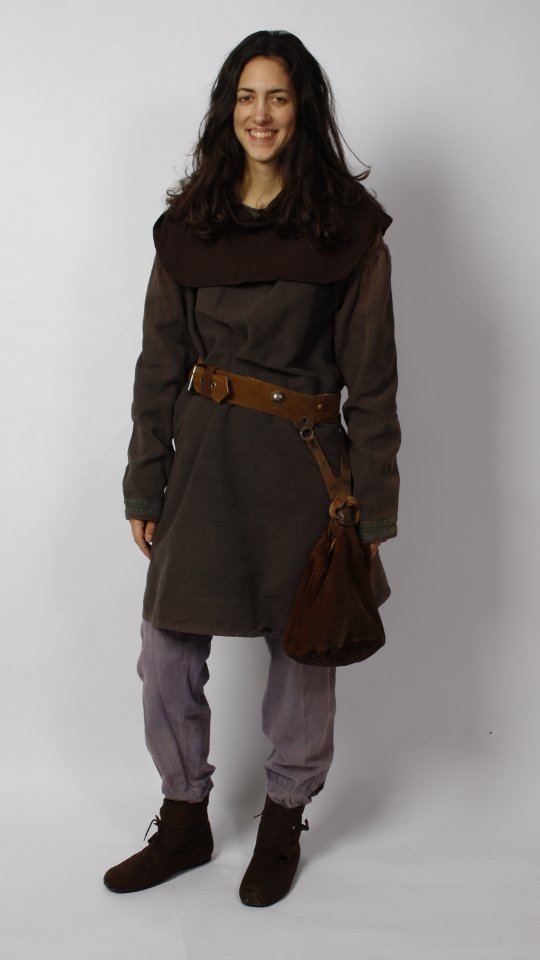 Ronja Räubertochter Outfit (Kutte, Beutel und Gürtel) mieten