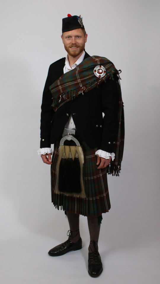 Schotte Tracht – Grün-Kariert (Kilt und Schiffchen) mieten