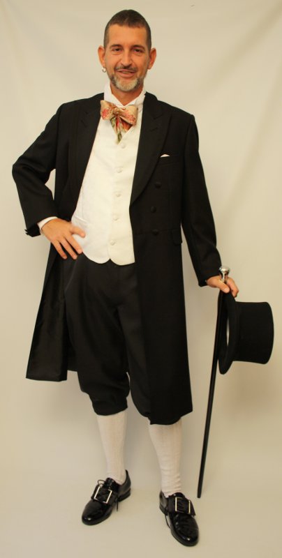 Schweizer – Vallaiser Tracht (Gehrock, Weste, Hemd, Zylinder, Kniebundhose, Schleife, Knie