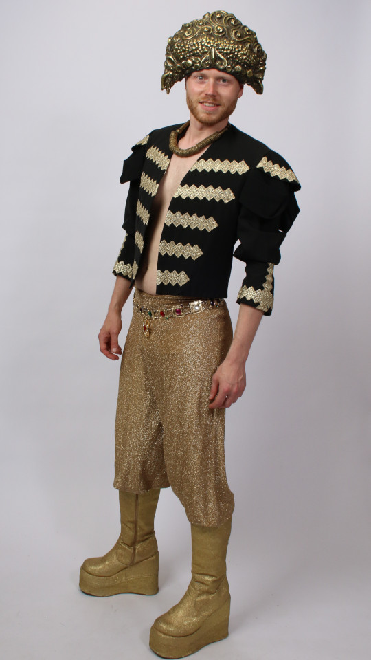 Burning Man Outfit – Schwarz-Gold (Helm, Kurzjacke, Hose, Plateauschuhe, Gürtel und Kette)