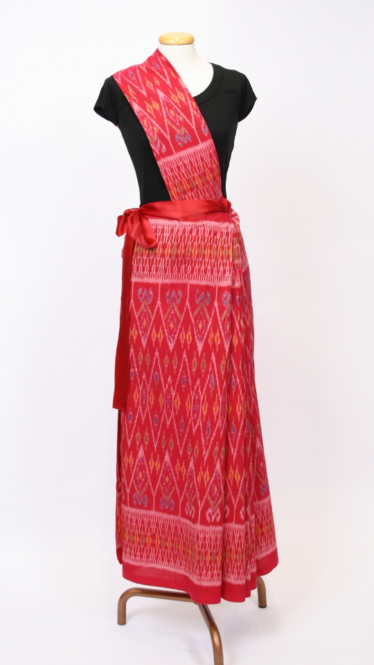 Malaysische Tracht – Damen (Rock, Oberteil und Schärpe) mieten