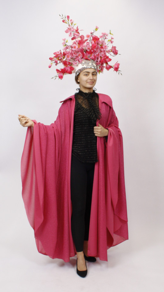 Fantasy – Science Fiction Outfit – Pink (Cape und Kopfbedeckung) mieten