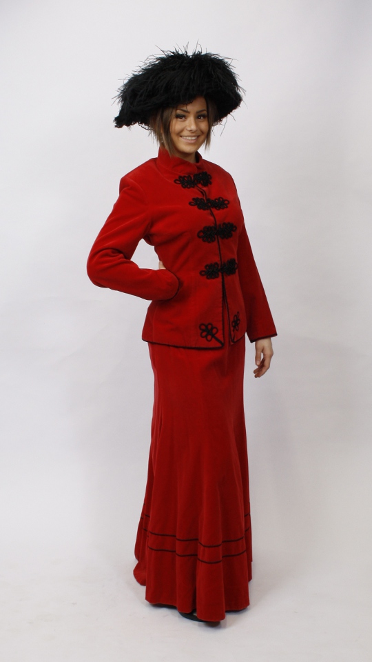 Reiterin – Antik – Rot-Samt (Jacke, Rock und Hut) mieten